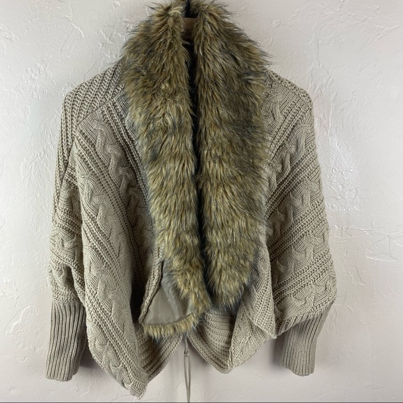 Altar'd State Forever Flurry Tan Faux Fur Collar Cardigan Sweater Size Small - Picture 3 of 13